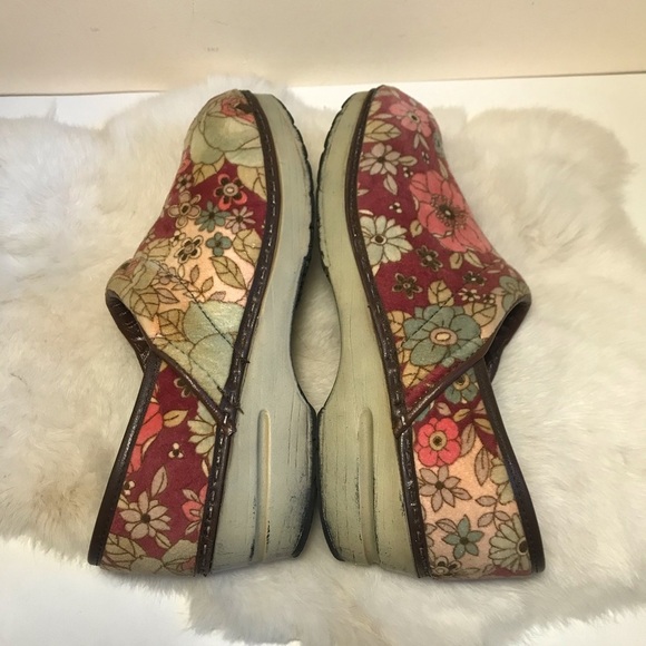 Sanita Vegan Floral Print Clog 38 / 7 red tan - Picture 6 of 9